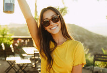 Load image into Gallery viewer, Glossy Blonde Tortoise Shell / Amber Paso Robles